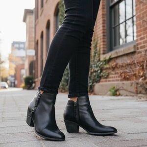 Frye Judith Double Zip Black Leather Booties Womens Size 8